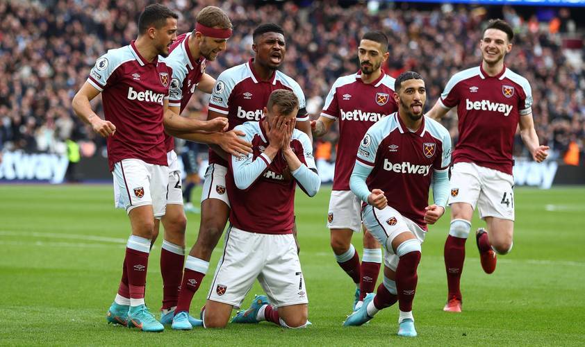 59球24助，克雷桑自登陆中超以来参与进球为同期所有球员最高