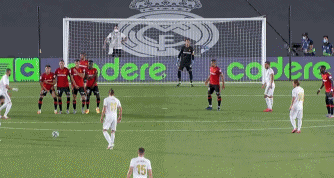 徐尚：我建议并支持邵佳一竞聘国足主帅，希望他到更高的舞台